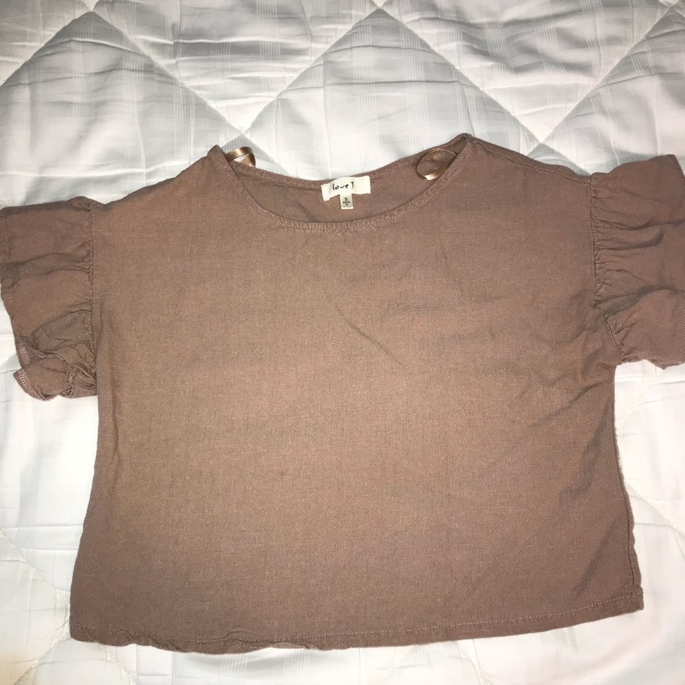 Crop t shirt style blouse with flowey sleeves